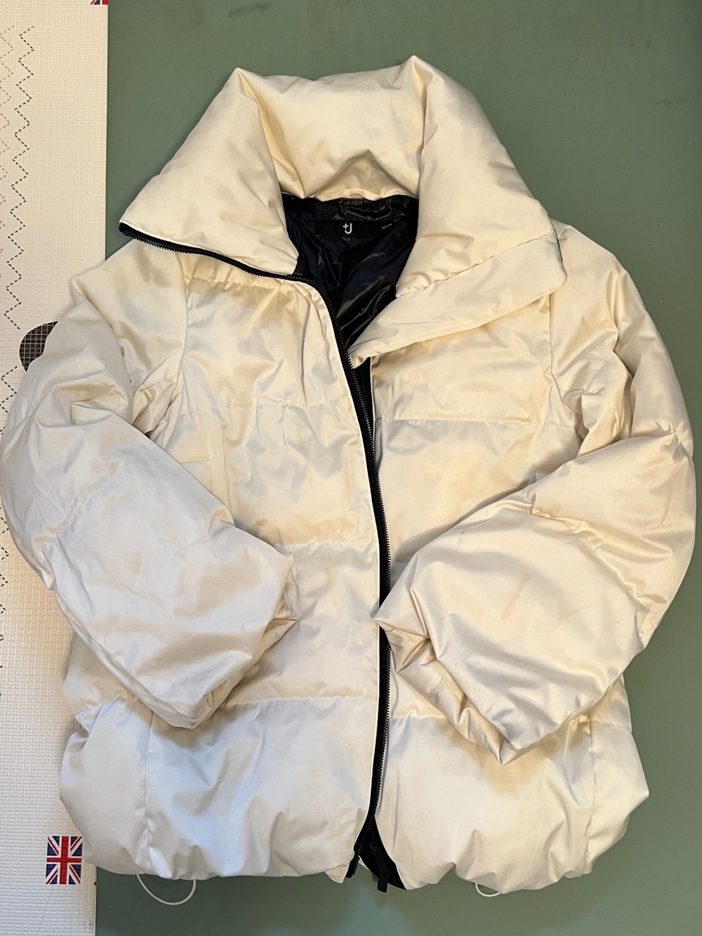 Uniqlo Cream Puffer Jacket with High Collar